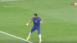 VIDEO / Il rinvio più strano è quello del portiere siriano: stile “rubato” al volley