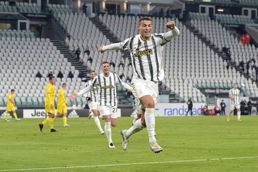 Cristiano Ronaldo Cristiano Ronaldo