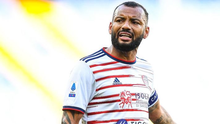 GENOA, ITALY - JANUARY 06: Joao Pedro of Cagliari looks on during the Serie A match between UC Sampdoria and Cagliari Calcio at Stadio Luigi Ferraris on January 6, 2022 in Genoa, Italy. (Photo by Getty Images) Voti fantacalcio: Joao Pedro flop, affonda Raspadori! Cragno quanto Scamacca - immagine 1