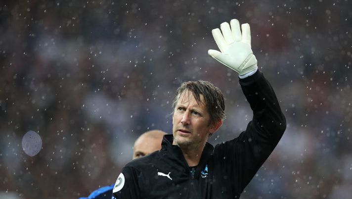 Manchester United, van der Sar: &#8220;Non sarò il nuovo d.s. dei Red Devils, ho un contratto con l&#8217;Ajax&#8221; 