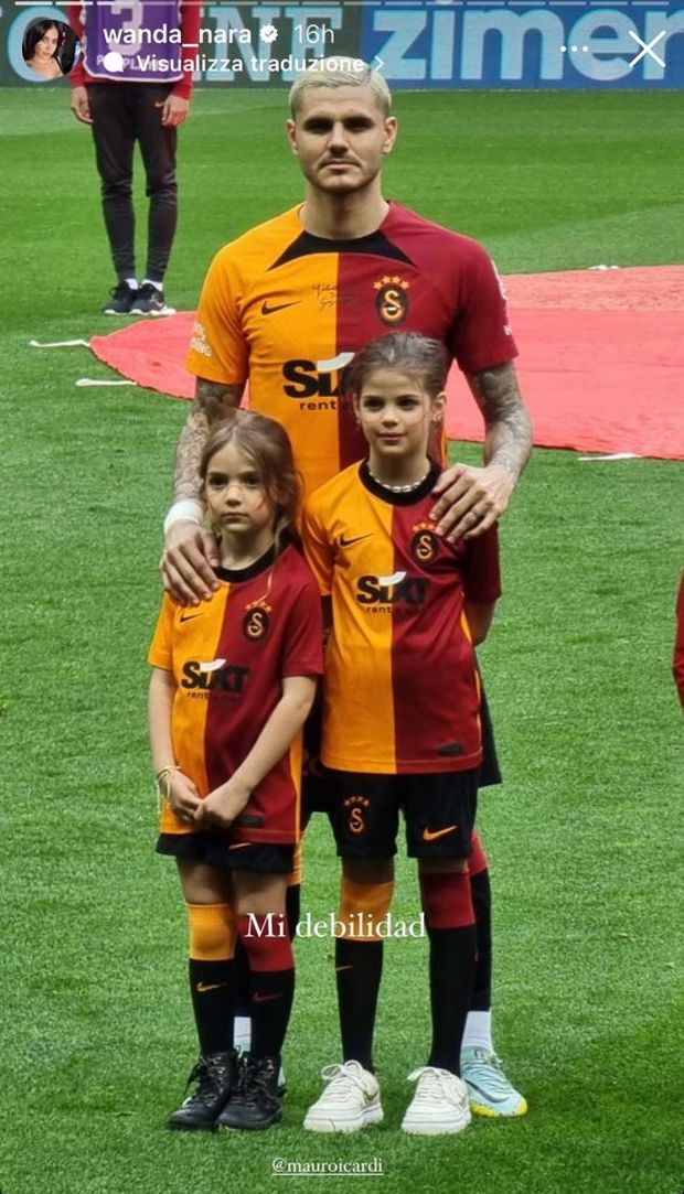 Wanda sorprende con i messaggi social: frecciata ai suoi spasimanti, poi una foto di Icardi- immagine 2