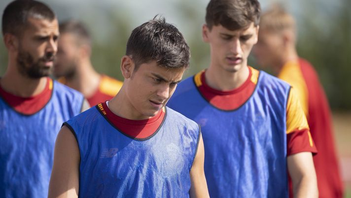 Primo allenamento per Dybala a Trigoria, domani la presentazione. Wijnaldum scalpita - immagine 1