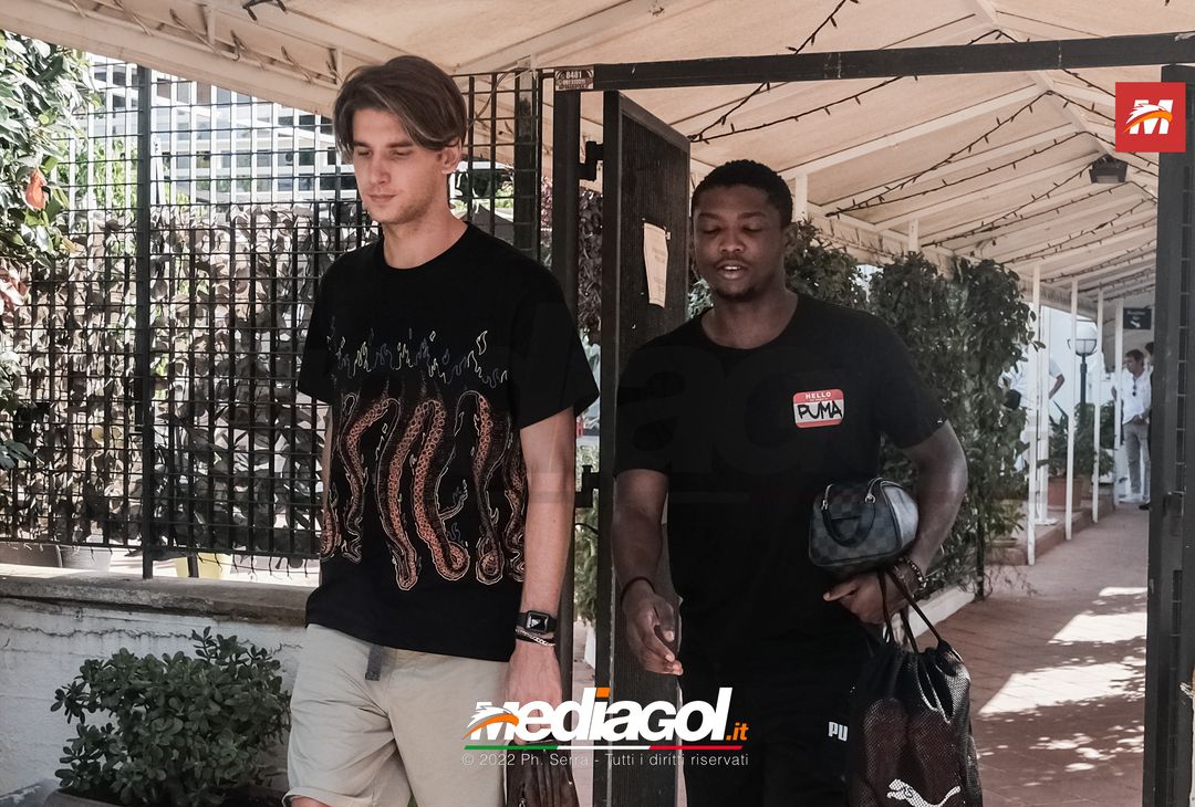 FOTO PALERMO, le prime immagini di Sala e Nedelcearu da calciatori rosanero (Gallery) - immagine 11