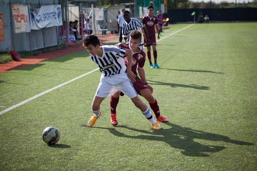 Leonardo D'Ambrosio (2001) impegnato nel derby Under 15 - 11-10-2015 - foto Biscotti Leonardo D'Ambrosio (2001) impegnato nel derby Under 15 - 11-10-2015 - foto Biscotti