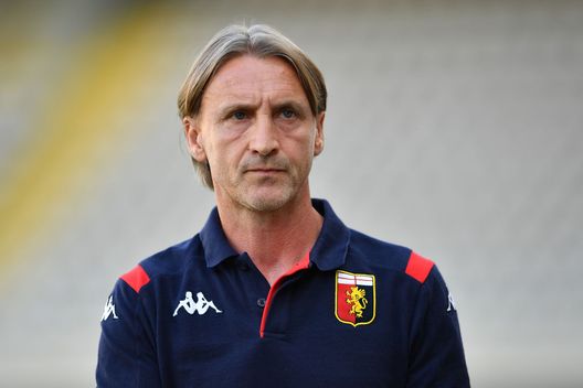TURIN, ITALY - JULY 16: Genoa CFC head coach Davide Nicola looks on during the Serie A match between Torino FC and Genoa CFC at Stadio Olimpico di Torino on July 16, 2020 in Turin, Italy. (Photo by Valerio Pennicino/Getty Images) TURIN, ITALY - JULY 16: Genoa CFC head coach Davide Nicola looks on during the Serie A match between Torino FC and Genoa CFC at Stadio Olimpico di Torino on July 16, 2020 in Turin, Italy. (Photo by Valerio Pennicino/Getty Images)
