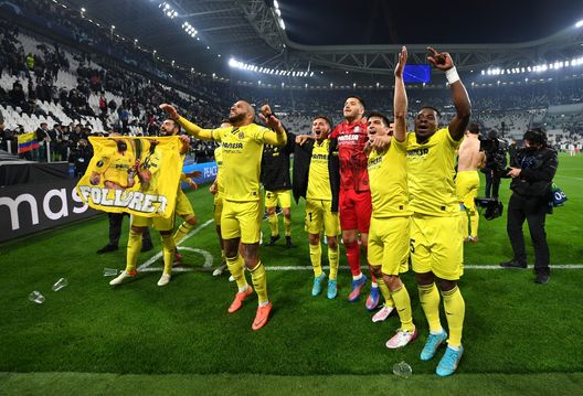 TURIN, ITALY - MARCH 16: Players of Villarreal CF celebrate following the UEFA Champions League Round Of Sixteen Leg Two match between Juventus and Villarreal CF at Juventus Stadium on March 16, 2022 in Turin, Italy. (Photo by Valerio Pennicino/Getty Images) Ferrara attacca: “Juve? Con l’arroganza non vai da nessuna parte”- immagine 2