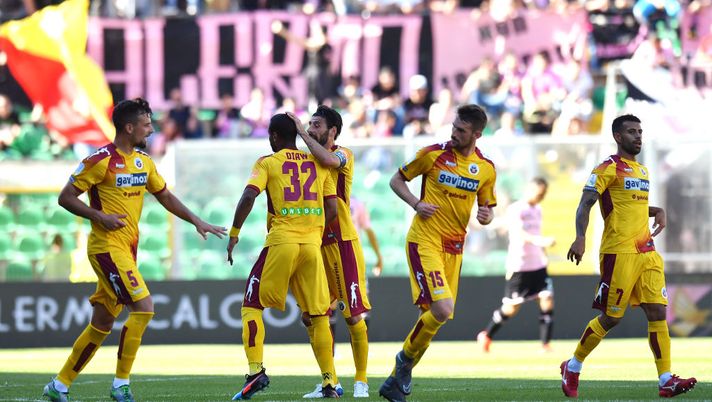 PALERMO, ITALY - MAY 11: Davide Diaw of Cittadella celebrates after scoring his goal during the Serie B match between US Citta di Palermo and AS Cittadella at Stadio Renzo Barbera on May 11, 2019 in Palermo, Italy. (Photo by Tullio M. Puglia/Getty Images for Lega B) PALERMO, ITALY - MAY 11: Davide Diaw of Cittadella celebrates after scoring his goal during the Serie B match between US Citta di Palermo and AS Cittadella at Stadio Renzo Barbera on May 11, 2019 in Palermo, Italy. (Photo by Tullio M. Puglia/Getty Images for Lega B)