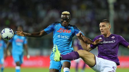 FLORENCE, ITALY - AUGUST 28: Nikola Milenkovic of ACF Fiorentina in action against Victor James Osimhen of SSC Napoli during the Serie A match between ACF Fiorentina and SSC Napoli at Stadio Artemio Franchi on August 28, 2022 in Florence, Italy. (Photo by Gabriele Maltinti/Getty Images)