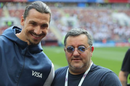  MOSCOW, RUSSIA - JUNE 17: Carmine Raiola looks on with Zlatan Ibrahimovic prior to the 2018 FIFA World Cup Russia group F match between Germany and Mexico at Luzhniki Stadium on June 17, 2018 in Moscow, Russia. (Photo by Alexander Hassenstein/Getty Images) 