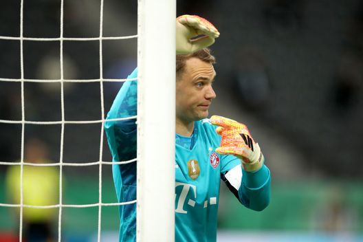 (Photo by Alexander Hassenstein/Getty Images) Schweinsteiger racconta: De Gea e l’ossessione per…Neuer- immagine 2