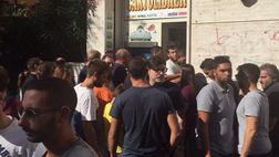 Frosinone-Roma, biglietti terminati. File e disorganizzazione davanti alle rivendite – FOTO