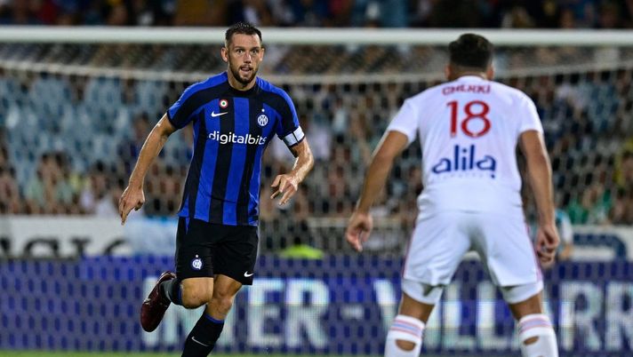 Inter-Lione, De Vrij ringrazia i tifosi nerazzurri: “Grazie per il supporto” - immagine 1
