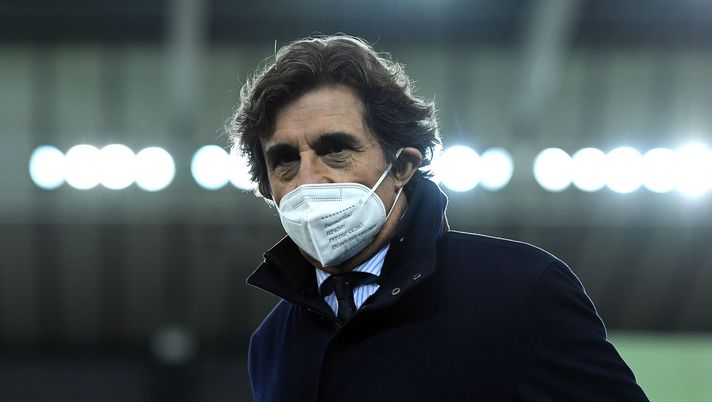 UDINE, ITALY - APRIL 10: Torino FC President Urbano Cairo looks on during the Serie A match between Udinese Calcio and Torino FC at Dacia Arena on April 10, 2021 in Udine, Italy. (Photo by Alessandro Sabattini/Getty Images) 