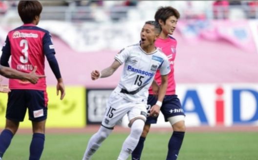 Il Gamba Osaka in vantaggio Il Gamba Osaka in vantaggio