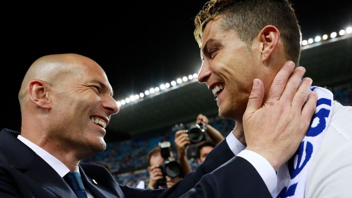 MALAGA, SPAIN - MAY 21:  Zinedine Zidane, Manager of Real Madrid celebrates with Cristiano Ronaldo after being crowned champions following the La Liga match between Malaga and Real Madrid at La Rosaleda Stadium on May 21, 2017 in Malaga, Spain.  (Photo by Gonzalo Arroyo Moreno/Getty Images)  MALAGA, SPAIN - MAY 21:  Zinedine Zidane, Manager of Real Madrid celebrates with Cristiano Ronaldo after being crowned champions following the La Liga match between Malaga and Real Madrid at La Rosaleda Stadium on May 21, 2017 in Malaga, Spain.  (Photo by Gonzalo Arroyo Moreno/Getty Images)