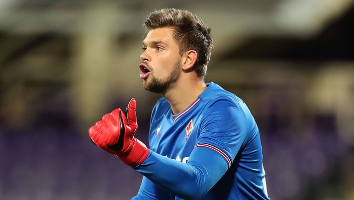 FLORENCE, ITALY - DECEMBER 13: Bartlomiej Dragowski of ACF Fiorentina reacts during the Tim Cup match between ACF Fiorentina and UC Sampdoria at Stadio Artemio Franchi on December 13, 2017 in Florence, Italy.  (Photo by Gabriele Maltinti/Getty Images) 