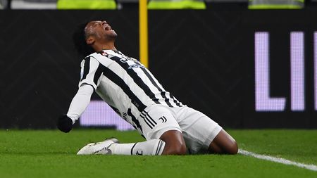 TURIN, ITALY - NOVEMBER 06: Juan Cuadrado of Juventus celebrates goal during the Serie A match between Juventus FC and ACF Fiorentina at Allianz Stadium on November 6, 2021 in Turin, Italy. (Photo by Chris Ricco/Getty Images) TURIN, ITALY - NOVEMBER 06: Juan Cuadrado of Juventus celebrates goal during the Serie A match between Juventus FC and ACF Fiorentina at Allianz Stadium on November 6, 2021 in Turin, Italy. (Photo by Chris Ricco/Getty Images)