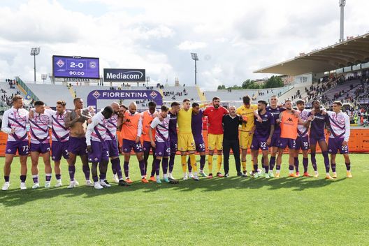 GERMOGLI PH: 14 MAGGIO 2023 FIRENZE STADIO ARTEMIO FRANCHI CAMPIONATO SERIE A FIORENTINA VS UDINESENELLA FOTO FESTA FINE PARTITA ITALIANO Fiorentina, allenamento a porte aperte al Franchi: orario e dettagli- immagine 2