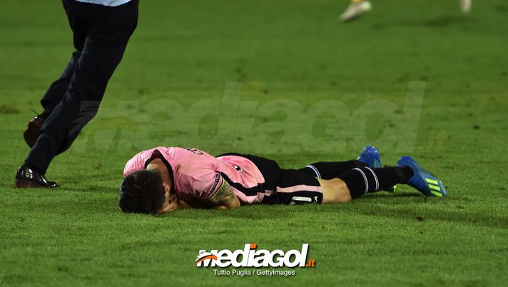 FROSINONE, ITALY - JUNE 16: Igor Coronado of Palermo shows his dejection after losing  the serie B playoff match final between Frosinone Calcio v US Citta di Palermo at Stadio Benito Stirpe on June 16, 2018 in Frosinone, Italy.  (Photo by Tullio M. Puglia/Getty Images) 