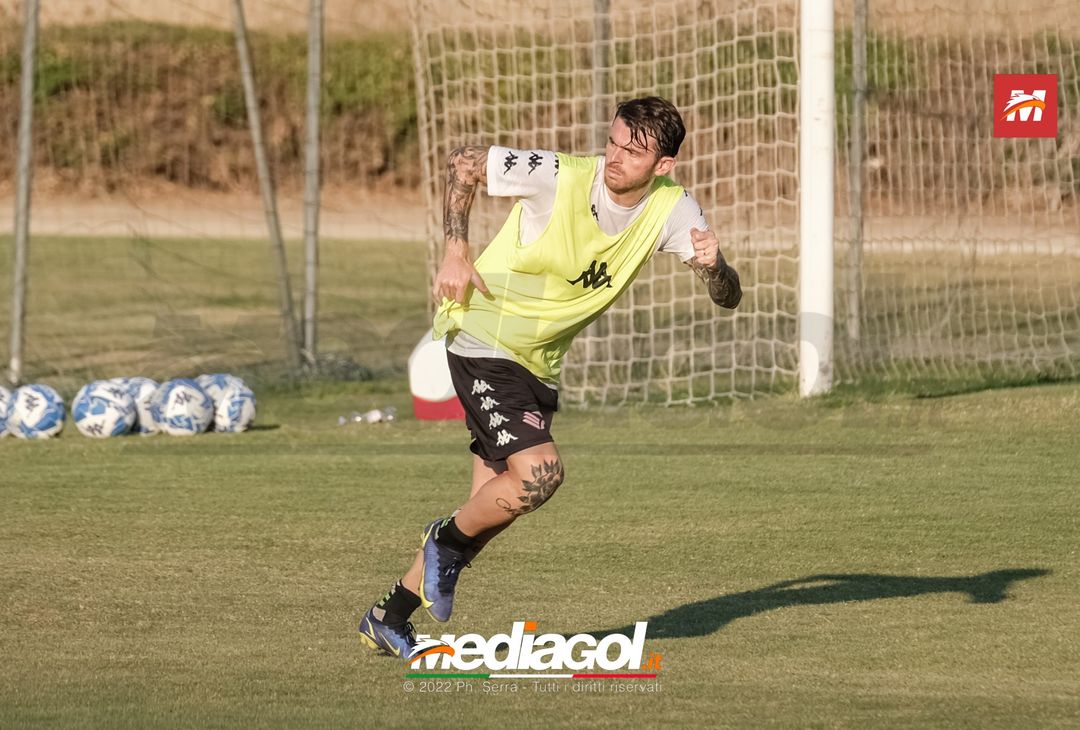 FOTO RITIRO PALERMO, la squadra di mister Baldini si allena a Boccadifalco (Gallery) - immagine 98