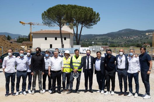 Firenze, visita del nuovo allenatore della Fiorentina Gennaro Gattuso nel cantire del centro sportivo Viola Park, accompagnato da Joseph Commisso, Joe Barone e l'architetto Casamonti2021 06 04 © Niccolò Cambi/Massimo Sestini Firenze, visita del nuovo allenatore della Fiorentina Gennaro Gattuso nel cantire del centro sportivo Viola Park, accompagnato da Joseph Commisso, Joe Barone e l'architetto Casamonti2021 06 04 © Niccolò Cambi/Massimo Sestini