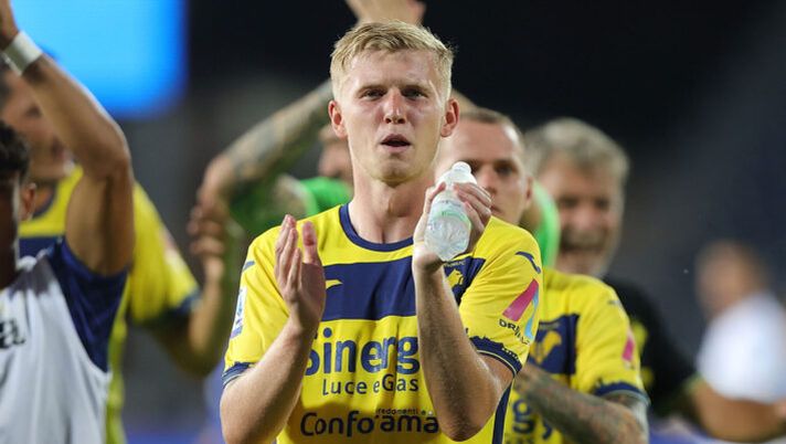 FORMAZIONI UFFICIALI – Dal 1’ Doig e Lazovic! La scelta su Simy, Bajrami e Kjaer - immagine 1