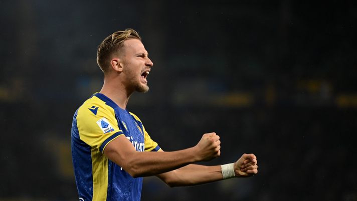 VERONA, ITALY - NOVEMBER 22: Antonin Barak of Hellas Verona celebrates after scoring the opening goal during the Serie A match between Hellas and Empoli FC at Stadio Marcantonio Bentegodi on November 22, 2021 in Verona, Italy. (Photo by Alessandro Sabattini/Getty Images) Verona, Barak: “Dormivo 22 ore al giorno e adesso con Tudor mi trovo bene…” - immagine 1