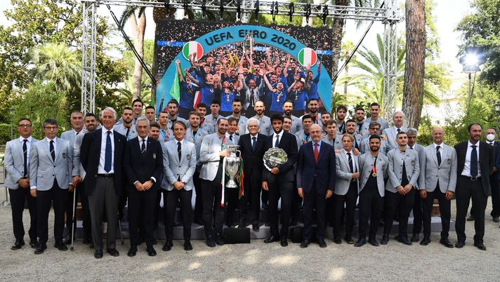 ROME, ITALY - JULY 12: President of Italy Sergio Mattarella poses for photo with the Italian national men's football team during the meeting between President of Italy Sergio Mattarella and the Italian national football team after their July 11 win against England in the Euro 2020 championship final on July 12, 2021 in Rome, Italy. (Photo by Claudio Villa/Getty Images) ROME, ITALY - JULY 12: President of Italy Sergio Mattarella poses for photo with the Italian national men's football team during the meeting between President of Italy Sergio Mattarella and the Italian national football team after their July 11 win against England in the Euro 2020 championship final on July 12, 2021 in Rome, Italy. (Photo by Claudio Villa/Getty Images)