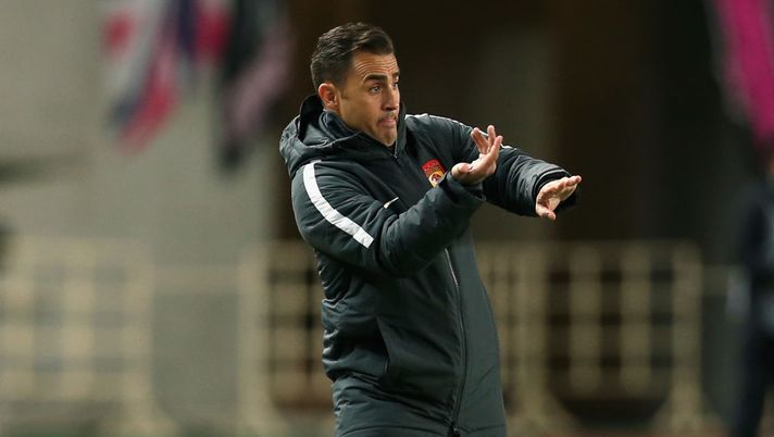OSAKA, JAPAN - FEBRUARY 21: Head coach Fabio Cannavaro of Guangzhou Evergrande gestures during the AFC Champions League Group G match between Cerezo Osaka and Gunazhou Evergrande at the Yanmar Stadium Nagai on February 21, 2018 in Osaka, Japan. (Photo by Buddhika Weerasinghe/Getty Images) OSAKA, JAPAN - FEBRUARY 21: Head coach Fabio Cannavaro of Guangzhou Evergrande gestures during the AFC Champions League Group G match between Cerezo Osaka and Gunazhou Evergrande at the Yanmar Stadium Nagai on February 21, 2018 in Osaka, Japan. (Photo by Buddhika Weerasinghe/Getty Images)