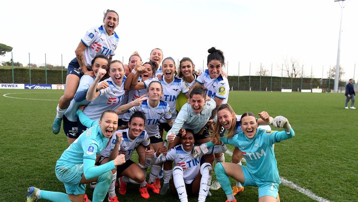 ROME, ITALY - JANUARY 25: SS Lazio team women celebrates a victory game after during the Seria A Tim women match between SS Lazio and ACF Fiorentina at the Formello sport centre on January 25, 2025 in Rome, Italy. (Photo by Marco Rosi - SS Lazio/Getty Images) Lazio Women