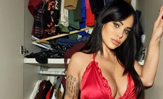 Foto: Instagram Marika Fruscio alle terme in bikini fa girare la testa ai follower- immagine 2