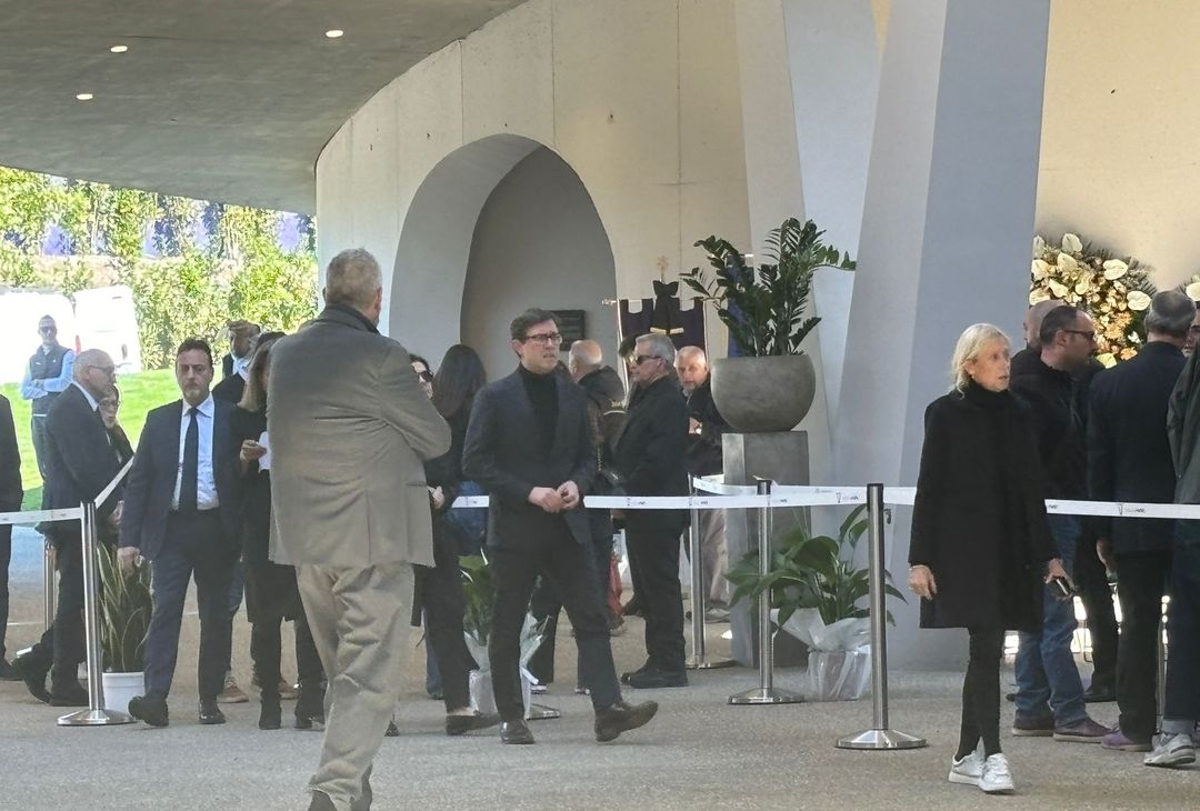 GALLERY VN – La camera ardente per Joe Barone. Tra i presenti Marotta e DeLa - immagine 40