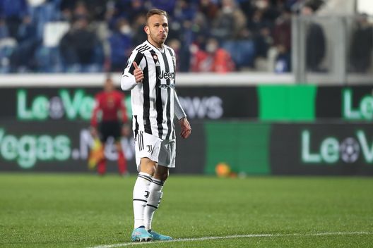 Arthur Melo Arthur: “Cristiano Ronaldo persona incredibile. Messi, Neymar…” - immagine 1