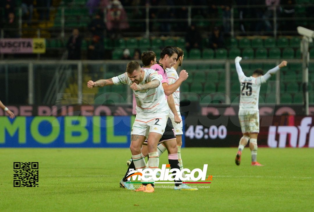 FOTO Palermo-Venezia 0-1, 14ª giornata di Serie B 2022-2023 (Gallery) - immagine 32