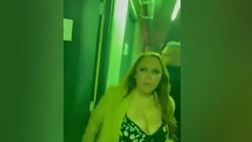 VIDEO / Tifosi insultano Foden, la madre interviene per difenderlo: scoppia la rissa