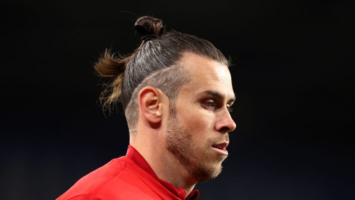 CARDIFF, WALES - NOVEMBER 13: Gareth Bale of Wales looks on as he warms up prior to the 2022 FIFA World Cup Qualifier match between Wales and Belarus at Cardiff City Stadium on November 13, 2021 in Cardiff, Wales. (Photo by Richard Heathcote/Getty Images) Berbatov: “Non credo che Bale voglia tornare al Tottenham…” - immagine 1