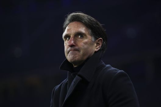 BERLIN, GERMANY - JANUARY 23: Bruno Labbadia, Head Coach of Hertha BSC looks on prior to the Bundesliga match between Hertha BSC and SV Werder Bremen at Olympiastadion on January 23, 2021 in Berlin, Germany. Sporting stadiums around Germany remain under strict restrictions due to the Coronavirus Pandemic as Government social distancing laws prohibit fans inside venues resulting in games being played behind closed doors. (Photo by Maja Hitij/Getty Images) Genova cambia condottieri: Labbadia in arrivo, la Sampdoria opta per un ritorno- immagine 2