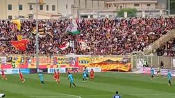 Il Catanzaro fa suo il derby contro il Crotone: 2-0 al Ceravolo, nel finale espulso Lerda