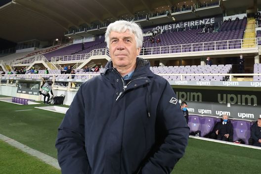 FLORENCE, ITALY - APRIL 11: Gian Piero Gasperini manager of Atalanta BC looks on during the Serie A match between ACF Fiorentina and Atalanta BC at Stadio Artemio Franchi on April 11, 2021 in Florence, Italy. (Photo by Gabriele Maltinti/Getty Images) FLORENCE, ITALY - APRIL 11: Gian Piero Gasperini manager of Atalanta BC looks on during the Serie A match between ACF Fiorentina and Atalanta BC at Stadio Artemio Franchi on April 11, 2021 in Florence, Italy. (Photo by Gabriele Maltinti/Getty Images)