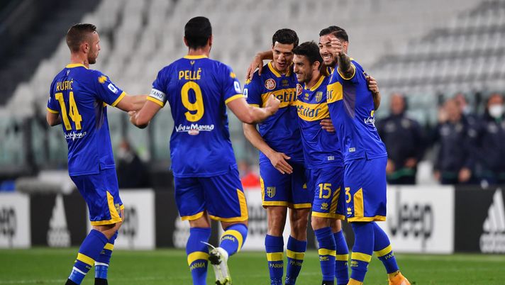 TURIN, ITALY - APRIL 21: Gaston Brugman of Parma Calcio 1913 celebrates with team mates after scoring their side's first goal during the Serie A match between Juventus and Parma Calcio at Allianz Stadium on April 21, 2021 in Turin, Italy. Sporting stadiums around Italy remain under strict restrictions due to the Coronavirus Pandemic as Government social distancing laws prohibit fans inside venues resulting in games being played behind closed doors. (Photo by Valerio Pennicino/Getty Images ) TURIN, ITALY - APRIL 21: Gaston Brugman of Parma Calcio 1913 celebrates with team mates after scoring their side's first goal during the Serie A match between Juventus and Parma Calcio at Allianz Stadium on April 21, 2021 in Turin, Italy. Sporting stadiums around Italy remain under strict restrictions due to the Coronavirus Pandemic as Government social distancing laws prohibit fans inside venues resulting in games being played behind closed doors. (Photo by Valerio Pennicino/Getty Images )