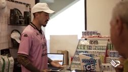 VIDEO Palermo, i nuovi acquisti al bar dello stadio. Di Mariano: “Abbonatevi!”