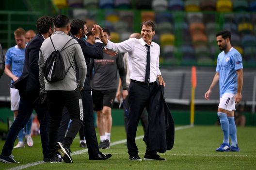 LISBON, PORTUGAL - AUGUST 15: Rudi Garcia, Head Coach of Olympique Lyon celebrates following his team's victory in the UEFA Champions League Quarter Final match between Manchester City and Lyon at Estadio Jose Alvalade on August 15, 2020 in Lisbon, Portugal. (Photo by Franck Fife/Pool via Getty Images) LISBON, PORTUGAL - AUGUST 15: Rudi Garcia, Head Coach of Olympique Lyon celebrates following his team's victory in the UEFA Champions League Quarter Final match between Manchester City and Lyon at Estadio Jose Alvalade on August 15, 2020 in Lisbon, Portugal. (Photo by Franck Fife/Pool via Getty Images)