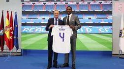 VIDEO Real Madrid, Alaba è “Blancos”: Florentino Perez presenta l’ex Bayern Monaco