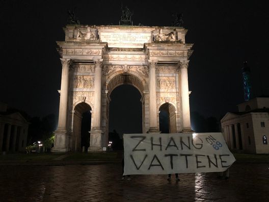 Inter, la protesta della Curva Nord: striscioni contro Zhang in giro per Milano- immagine 2