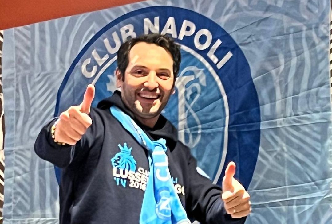 FOTO UANM, i tifosi al Maradona e dalle sedi per Napoli-Roma: striscioni e sorrisi - immagine 16