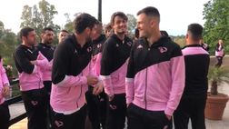 VIDEO Palermo al santuario, la squadra si riposa. Pelagotti e Soleri scherzano