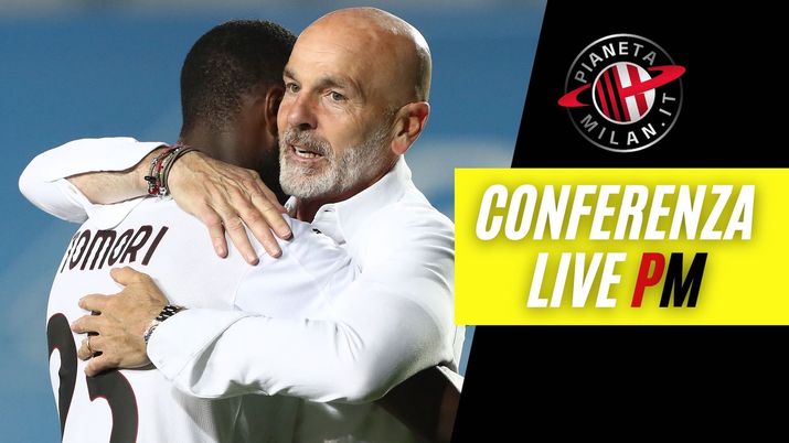 Stefano Pioli e Fikayo Tomori presentano in conferenza stampa a Milanello i temi principali di Milan-Liverpool di Champions League | AC Milan News (Getty Images) Pioli Tomori AC Milan Conferenza stampa live Milan-Liverpool Champions League
