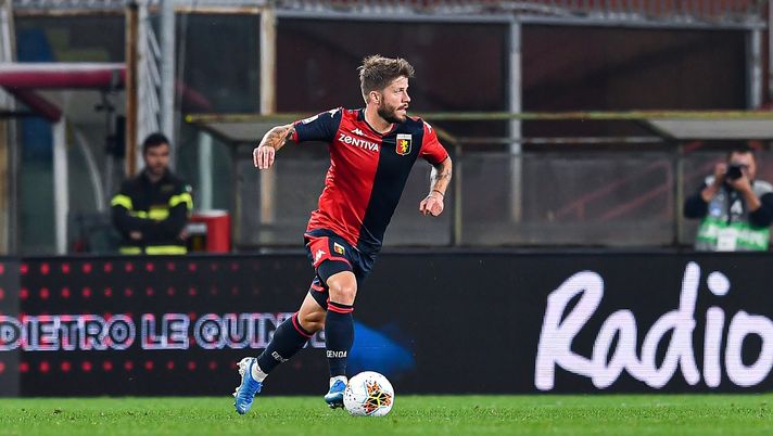 GENOA, ITALY - SEPTEMBER 25: Lasse Schone of Genoa under a big banner concerning climate changes issues during the Serie A match between Genoa CFC and Bologna FC at Stadio Luigi Ferraris on September 25, 2019 in Genoa, Italy. (Photo by Paolo Rattini/Getty Images) 