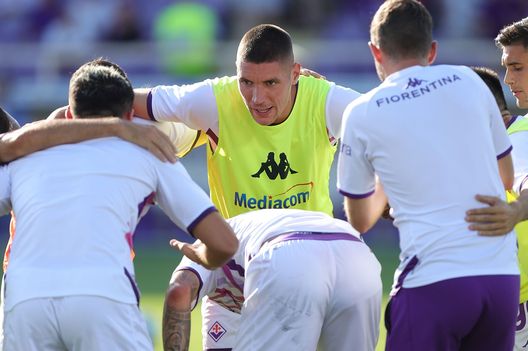 FLORENCE, ITALY - AUGUST 14: Nikola Milenkovic of ACF Fiorentina during the Serie A match between ACF Fiorentina and US Cremonese at Stadio Artemio Franchi on August 14, 2022 in Florence, . (Photo by Gabriele Maltinti/Getty Images) Da Coverciano: in due si allenano ancora a parte. Dodò, il recupero non è vicino- immagine 2