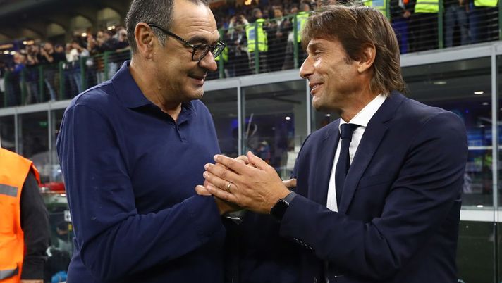 MILAN, ITALY - OCTOBER 06: Head coach of FC Internazionale Antonio Conte (R) shakes hands with head coach of Juventus Maurizio Sarri before the Serie A match between FC Internazionale and Juventus at Stadio Giuseppe Meazza on October 6, 2019 in Milan, Italy. (Photo by Marco Luzzani - Inter/Inter via Getty Images) MILAN, ITALY - OCTOBER 06: Head coach of FC Internazionale Antonio Conte (R) shakes hands with head coach of Juventus Maurizio Sarri before the Serie A match between FC Internazionale and Juventus at Stadio Giuseppe Meazza on October 6, 2019 in Milan, Italy. (Photo by Marco Luzzani - Inter/Inter via Getty Images)